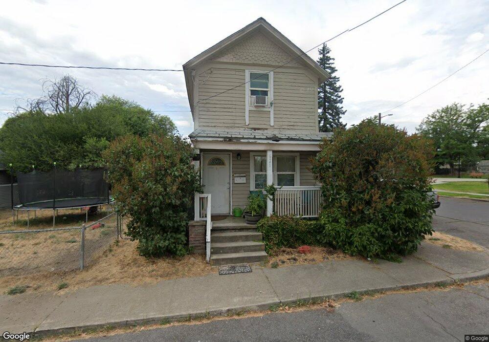 621 N Chestnut St, Spokane, WA 99201 - photo 1
