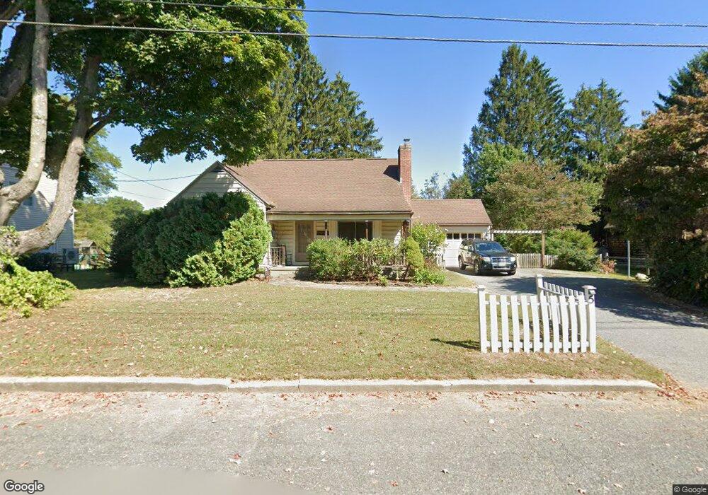 5 Louise Ave, Easthampton, MA 01027 - photo 1