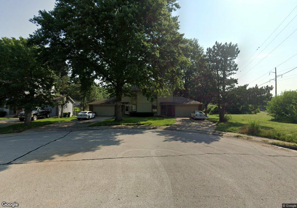 7137 Flint Dr, Shawnee, KS 66203 - photo 1