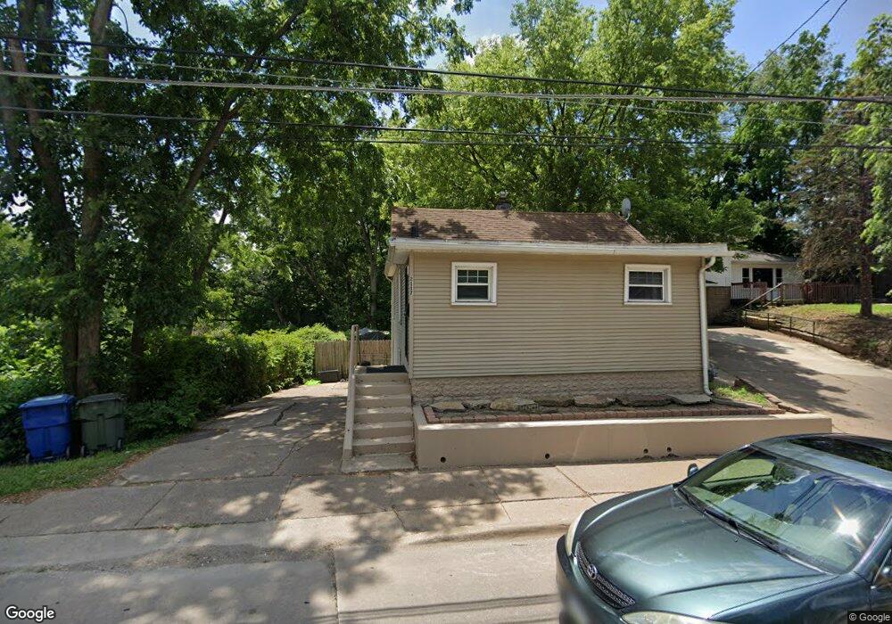 2117 E Locust St, Davenport, IA 52803 - photo 1