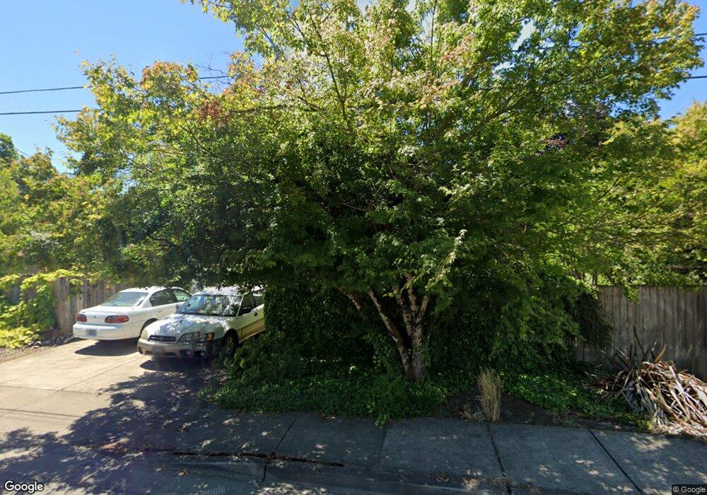 135 SE Fir Villa Rd, Dallas, OR 97338 - photo 1