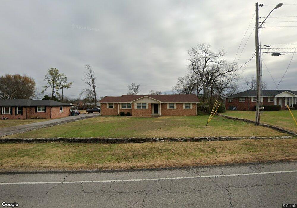 811 Castle Heights Ave, Lebanon, TN 37087 - photo 1