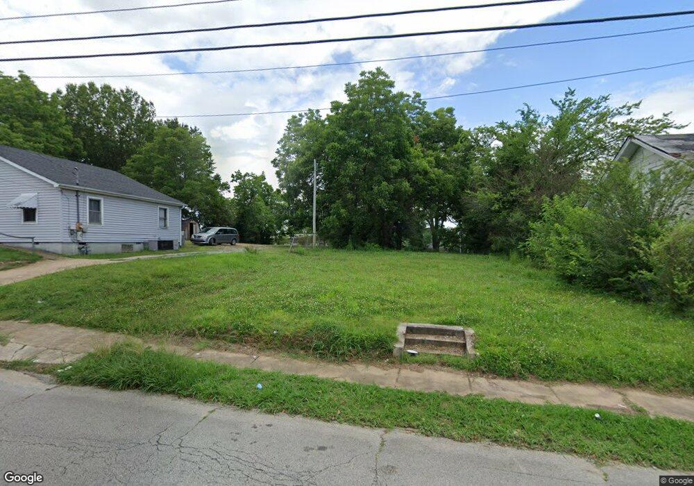 383 Berry St, Jackson, TN 38301 - photo 1