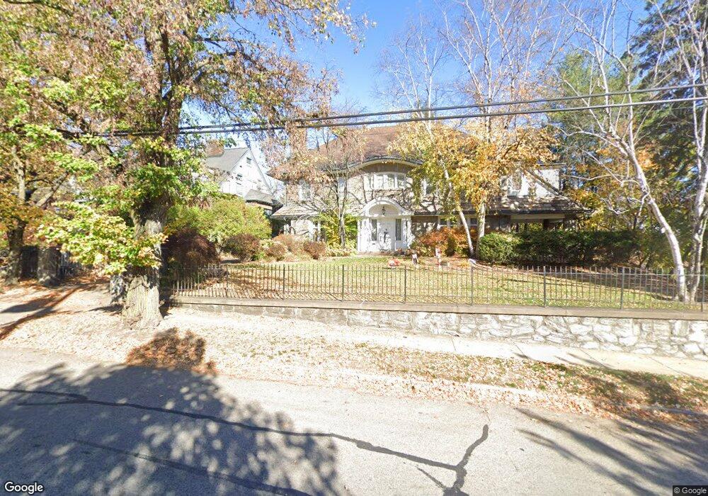 6433 Beacon St, Pittsburgh, PA 15217 - photo 1