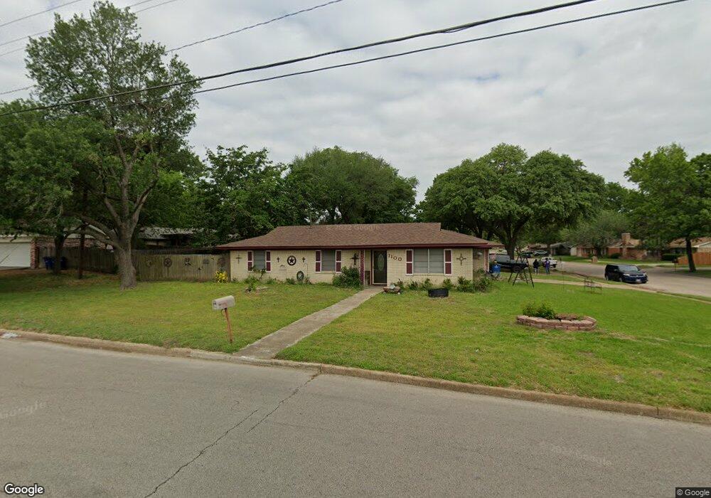 1100 W Baldridge St, Ennis, TX 75119 - photo 1