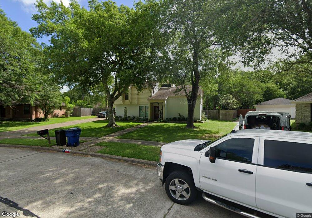 1907 Hunt Dr, Friendswood, TX 77546 - photo 1