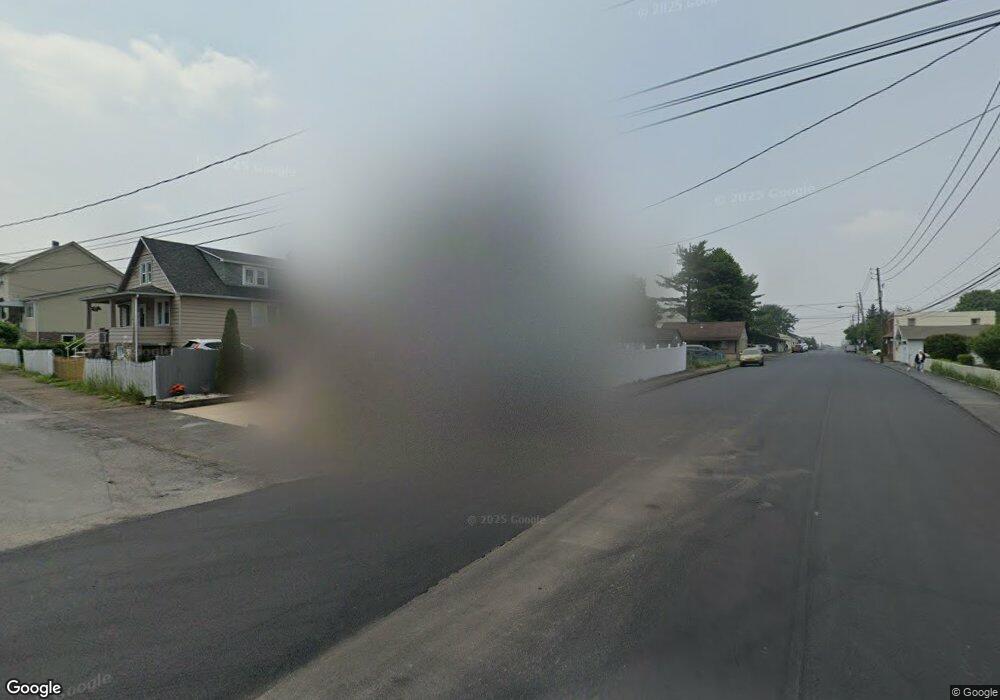 1064 N Locust St, Hazleton, PA 18202 - photo 1