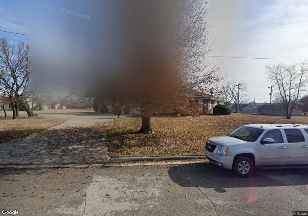 325 Kay Ln, Parsons, KS 67357 - photo 1