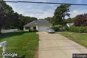 41 Monomoscoy Rd, Mashpee, MA 02649