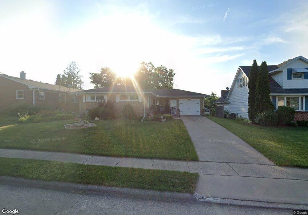 2707 N Fillmore St, Davenport, IA 52804 - photo 1