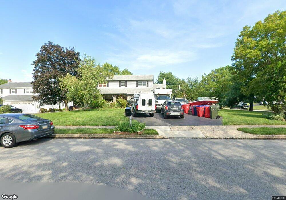 362 Roanoke Cir, Norristown, PA 19403 - photo 1