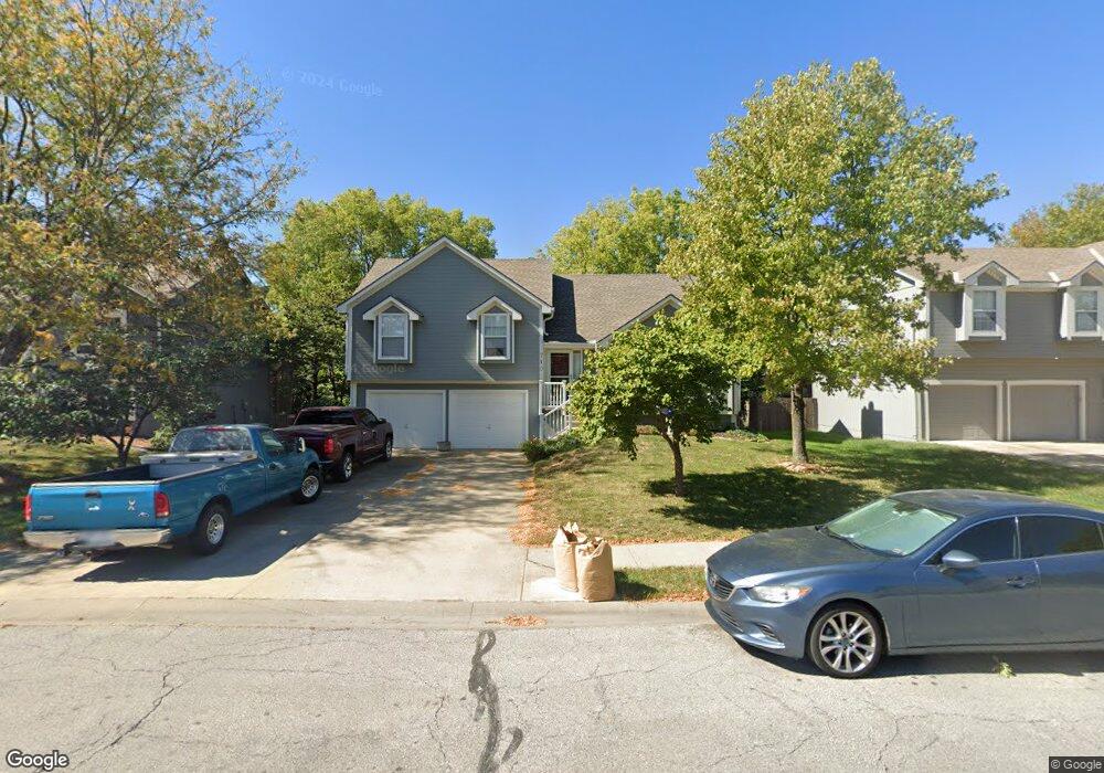 710 Canter St, Raymore, MO 64083 - photo 1