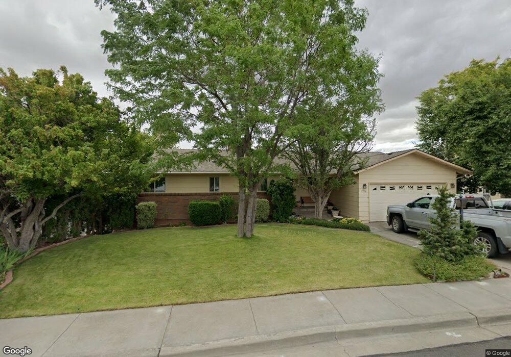 1716 SW Perkins Ave, Pendleton, OR 97801 - photo 1