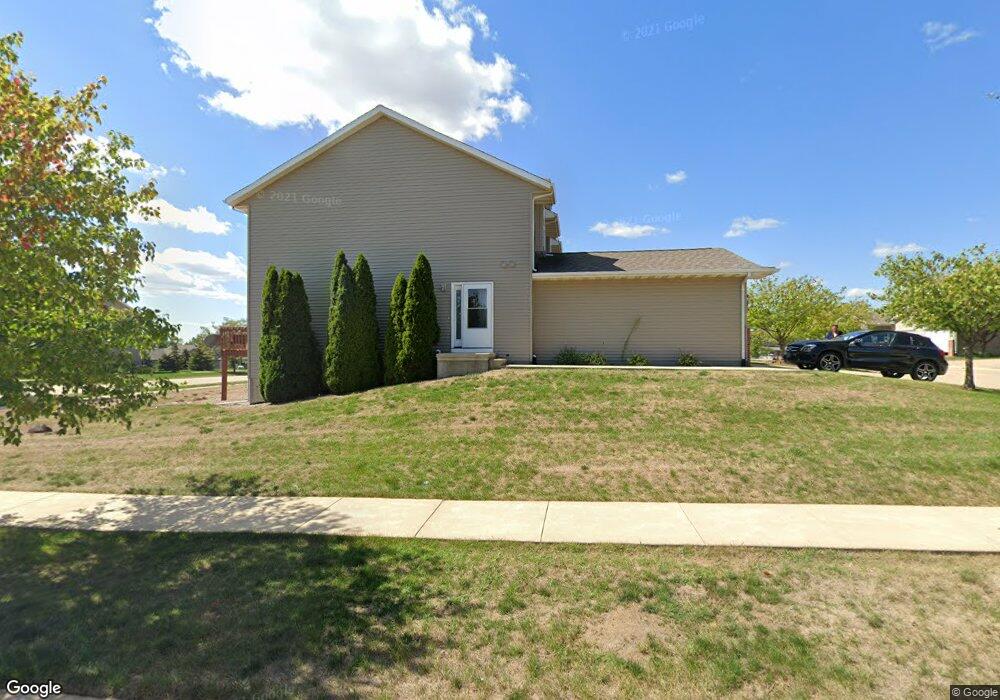 3040 Samuel Ct SW unit C, Cedar Rapids, IA 52404 - photo 1