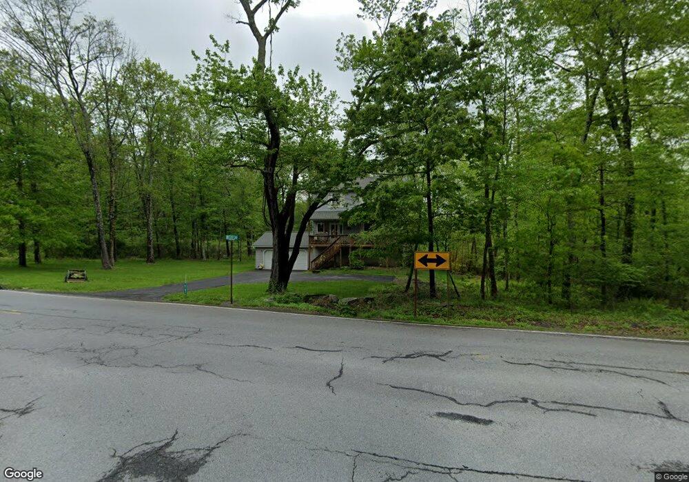 185 Wickes Rd, Bushkill, PA 18324 - photo 1