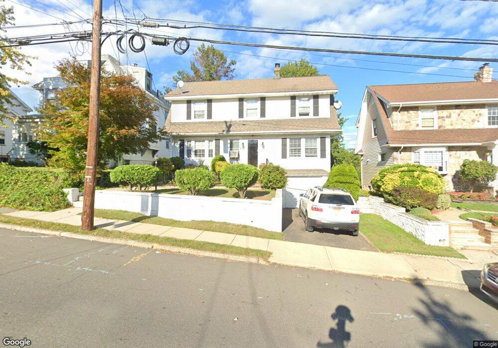 425 Franklin Ave, Hasbrouck Heights, NJ 07604 - photo 1