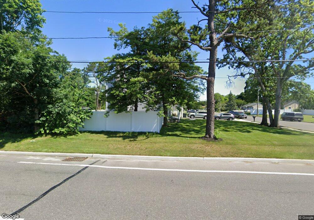 745 Church St, Bayport, NY 11705 - photo 1