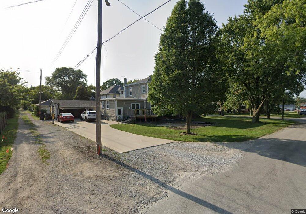 215 E Daggy St, Tuscola, IL 61953 - photo 1