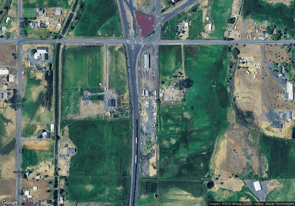 250 NE Oneil Way, Redmond, OR 97756 - photo 1