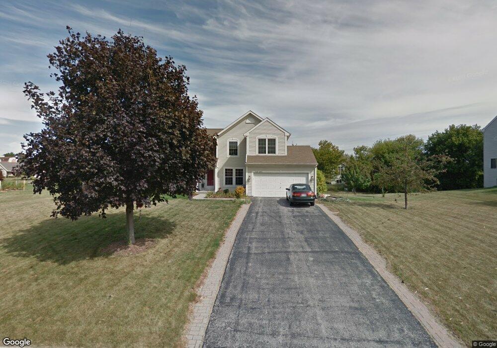 W136N6492 Cobblestone Dr, Menomonee Falls, WI 53051 - photo 1