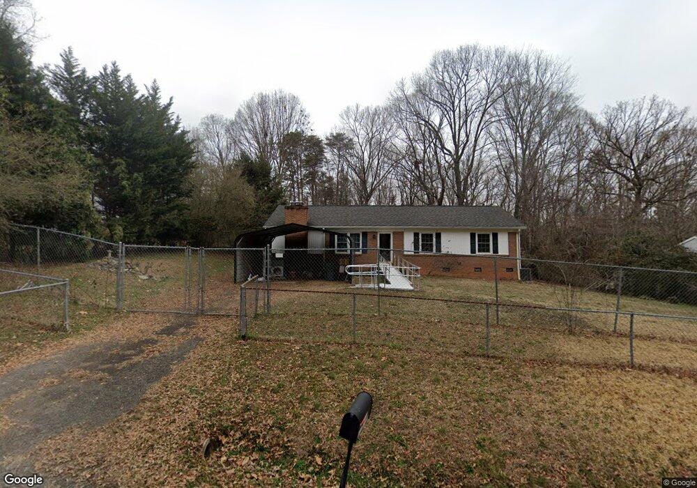 1006 Holly Hills Dr, Gastonia, NC 28052 - photo 1