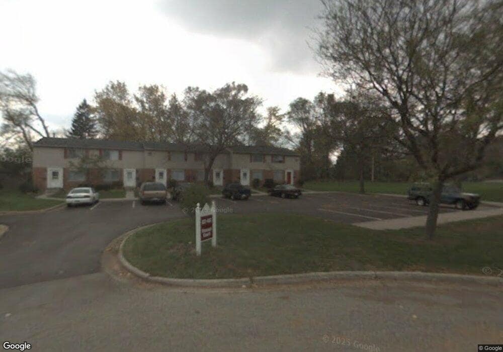 835 Vincent Ct unit 52, Lansing, MI 48910 - photo 1