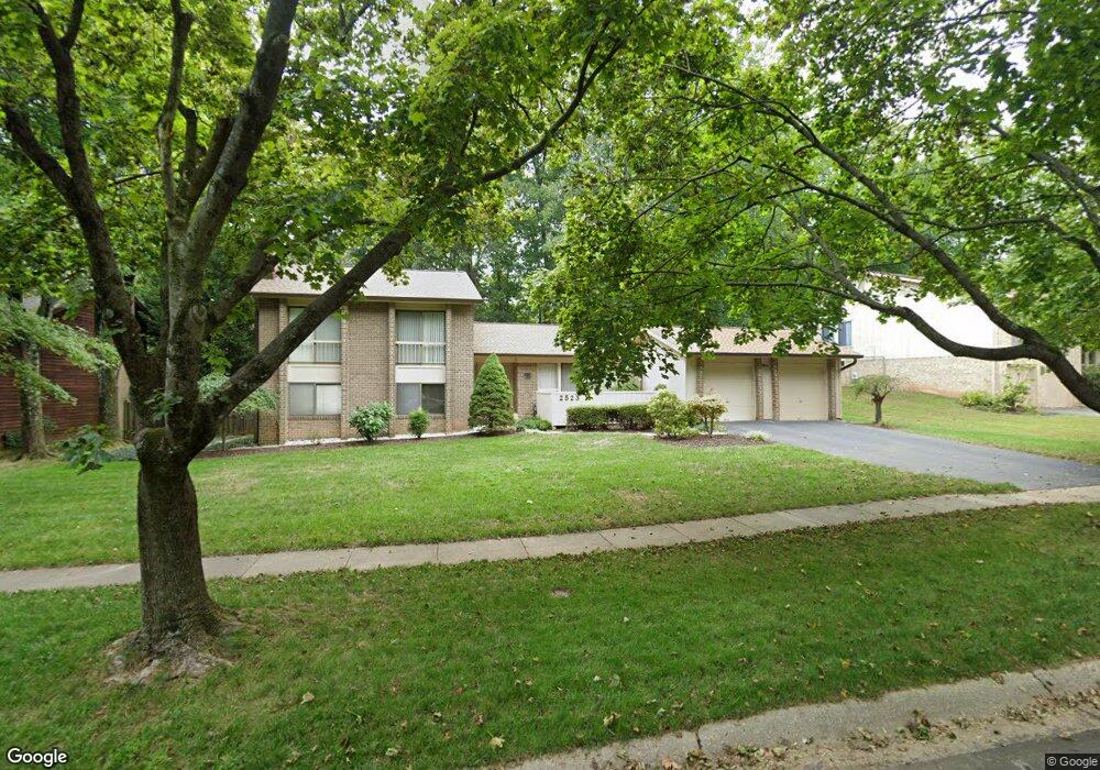 2523 Oakenshield Dr, Potomac, MD 20854 - photo 1