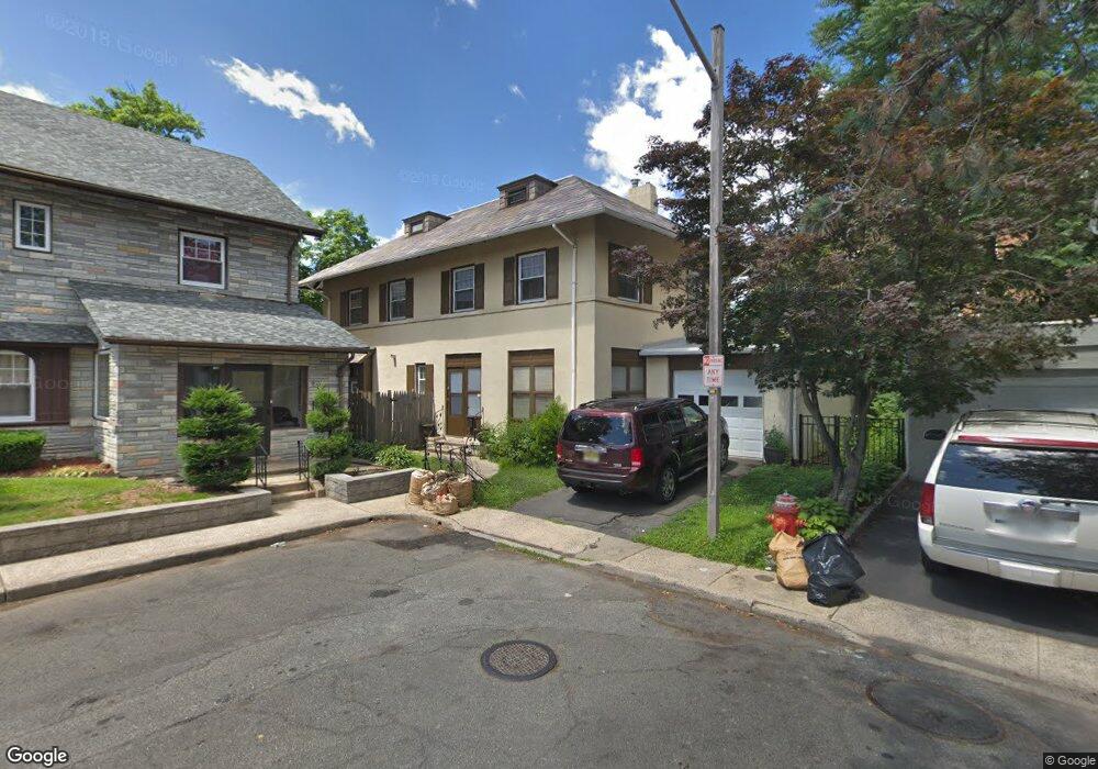 276 Ivy Ct unit 1, Orange, NJ 07050 - photo 1