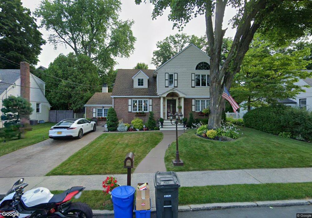 90 Locust Ave E, West Harrison, NY 10604 - photo 1