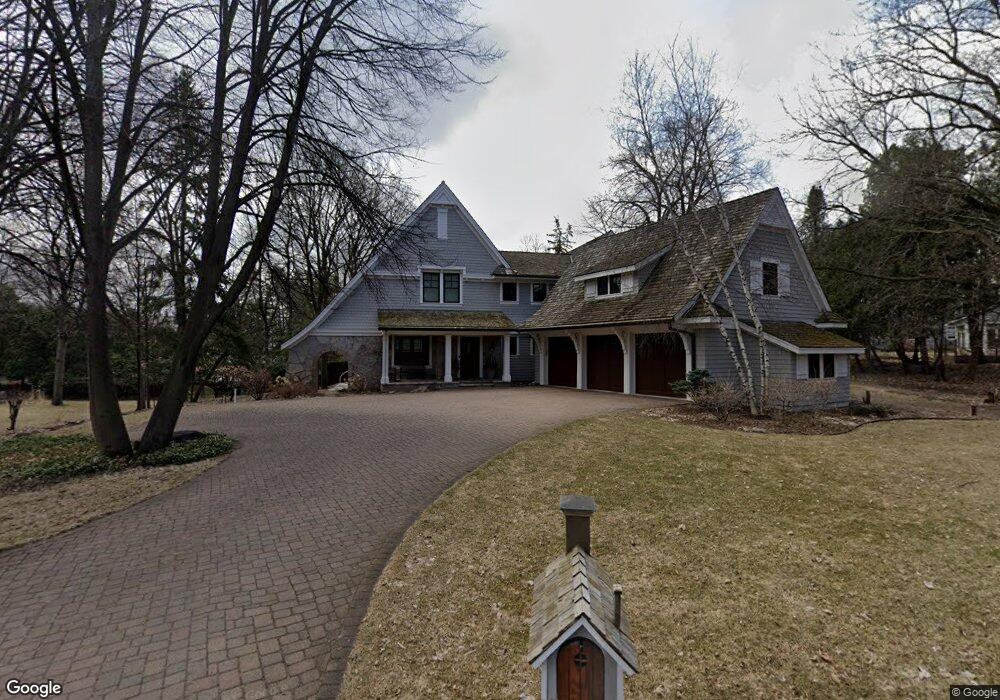 18225 Honeysuckle Ln, Wayzata, MN 55391 - photo 1