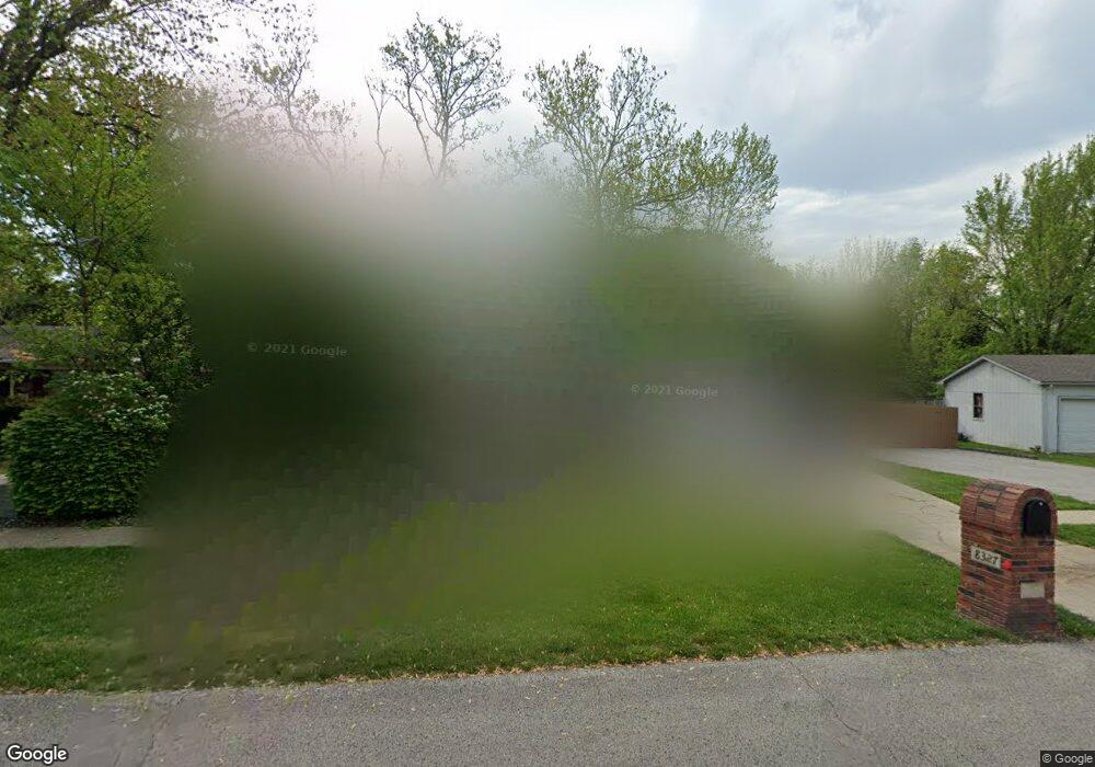 8327 Roseborough Rd, Louisville, KY 40228 - photo 1