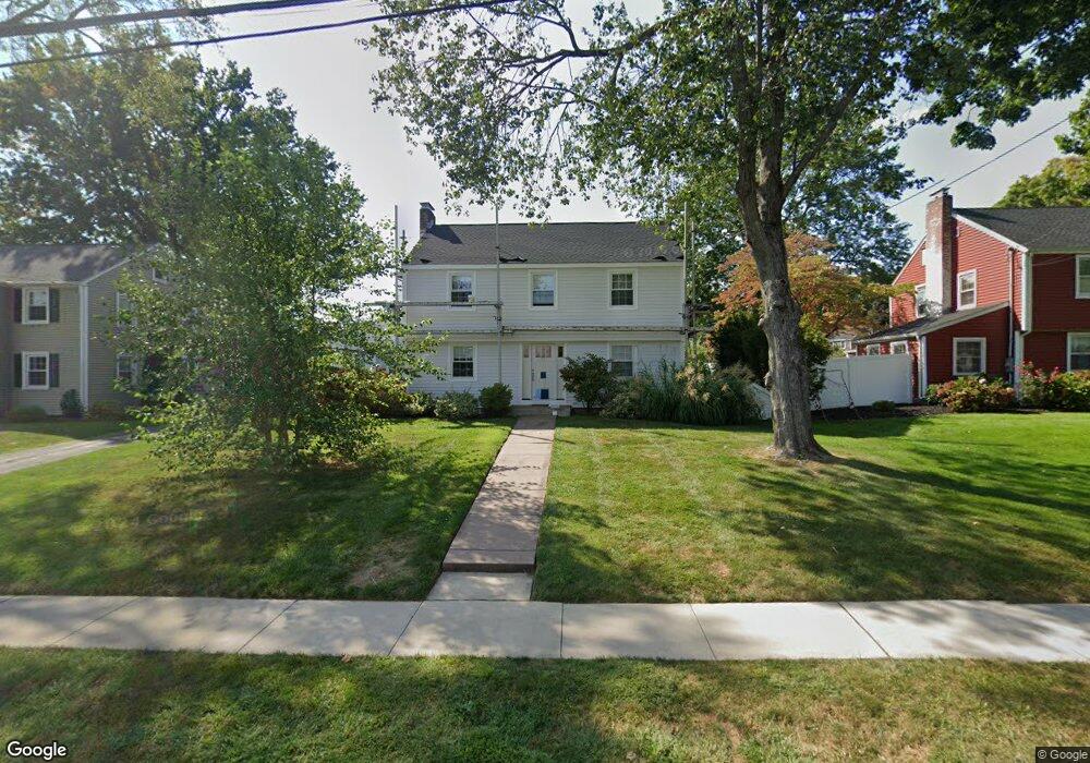 21 Lincoln Ave, West Hartford, CT 06117 - photo 1