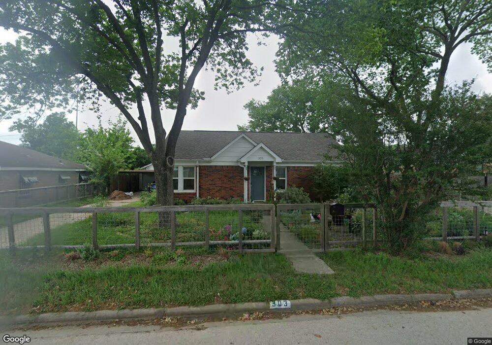 303 Kelley St, Houston, TX 77009 - photo 1