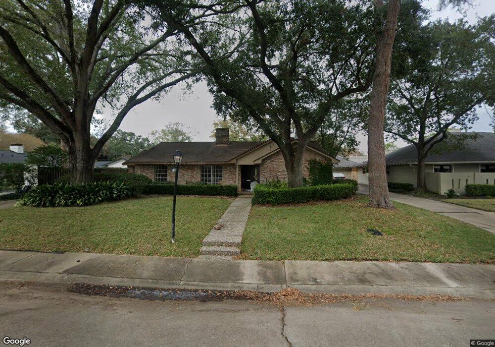 10010 Inwood Dr, Houston, TX 77042 - photo 1