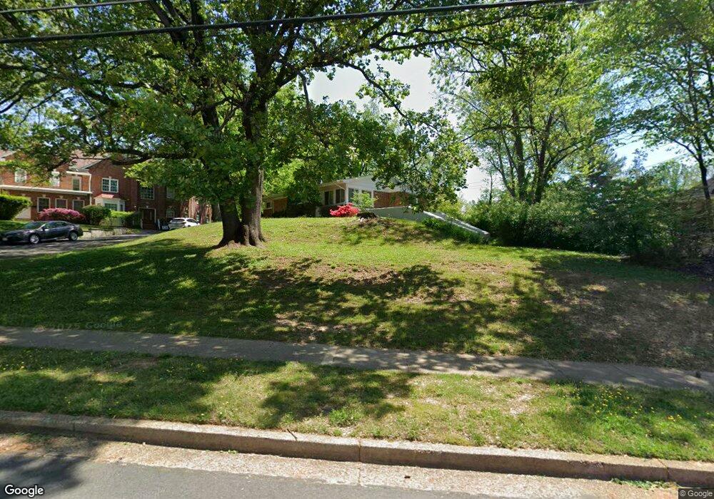 3837 Prince William Dr, Fairfax, VA 22031 - photo 1