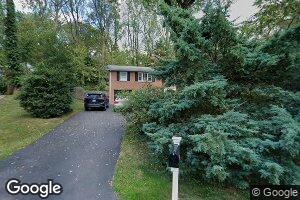 8907 Honeybee Ln, Bethesda, MD 20817