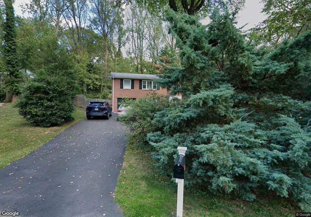 8907 Honeybee Ln, Bethesda, MD 20817 - photo 1