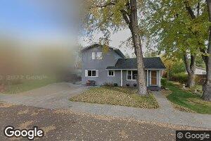 665 N 8th Ave, Forsyth, MT 59327