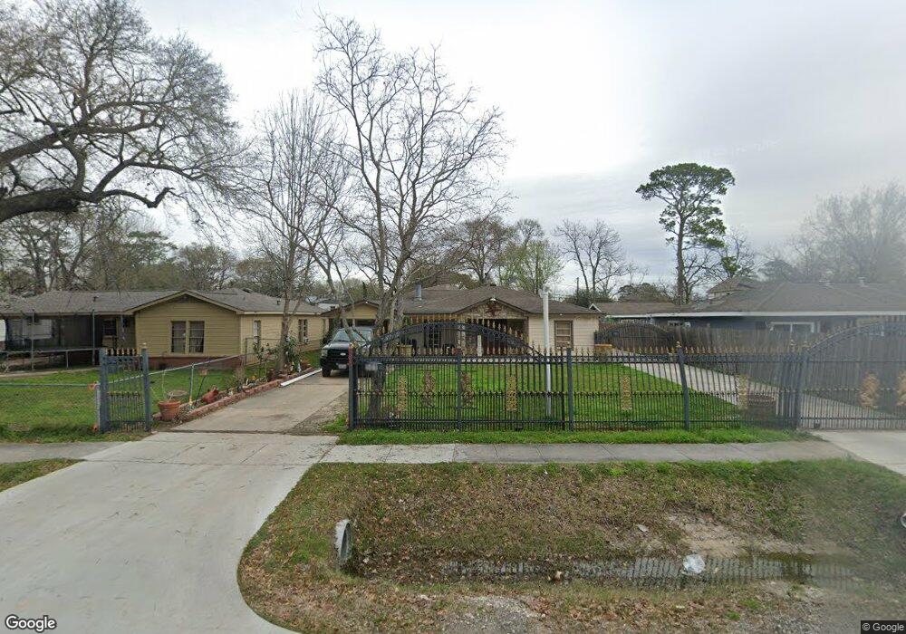 501 Robmore St, Houston, TX 77076 - photo 1