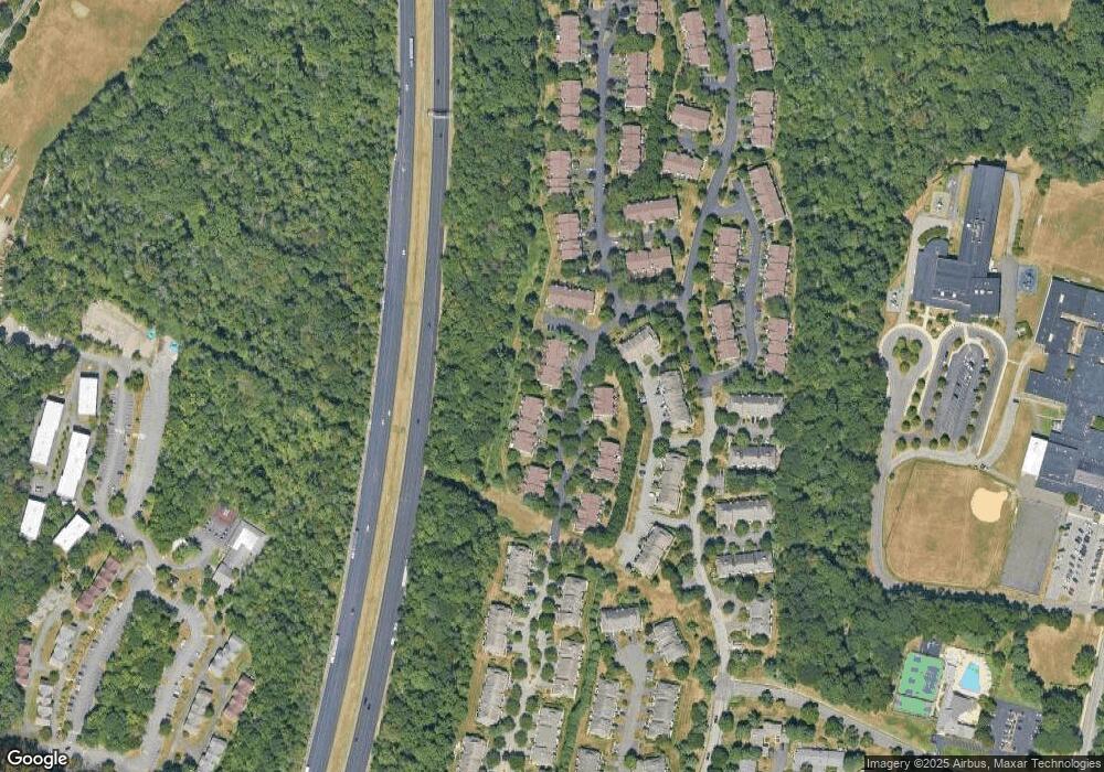 344 Vista View Dr, Mahwah, NJ 07430 - photo 1