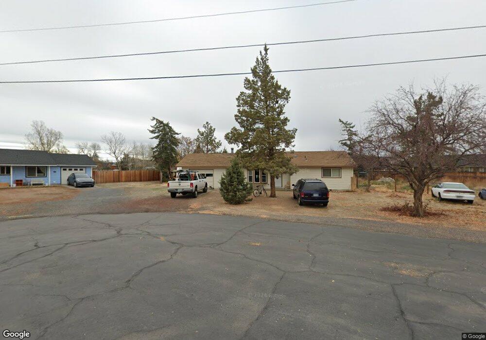 450 SW 32nd Ct, Redmond, OR 97756 - photo 1