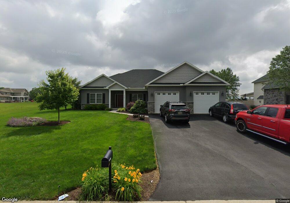 3104 Saint Andrews Dr, Chambersburg, PA 17202 - photo 1