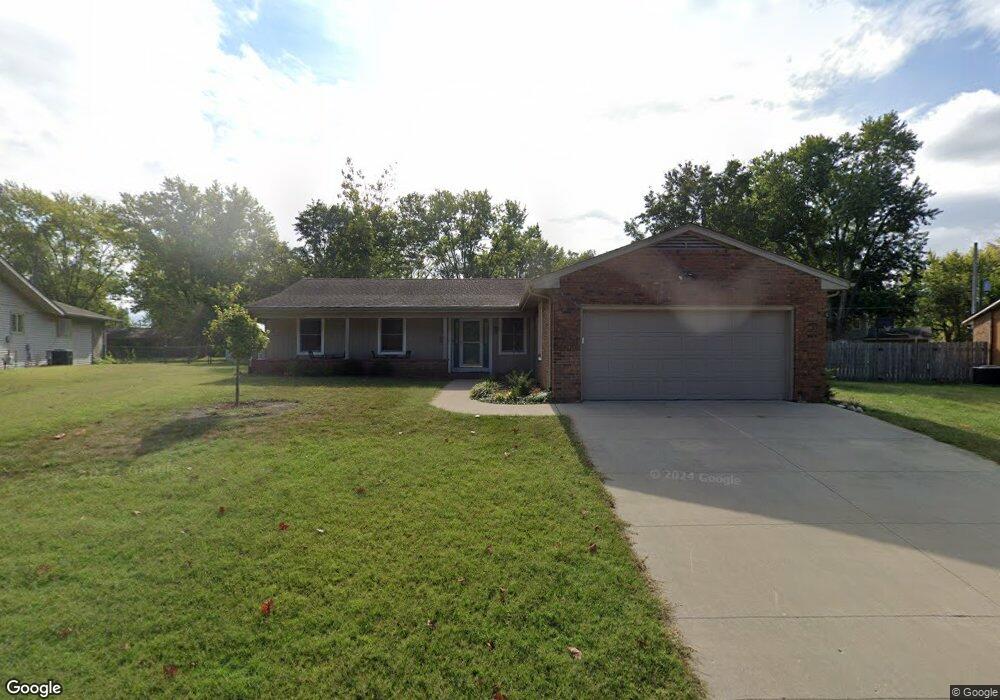 3135 Sumac Ct, Columbus, IN 47203 - photo 1