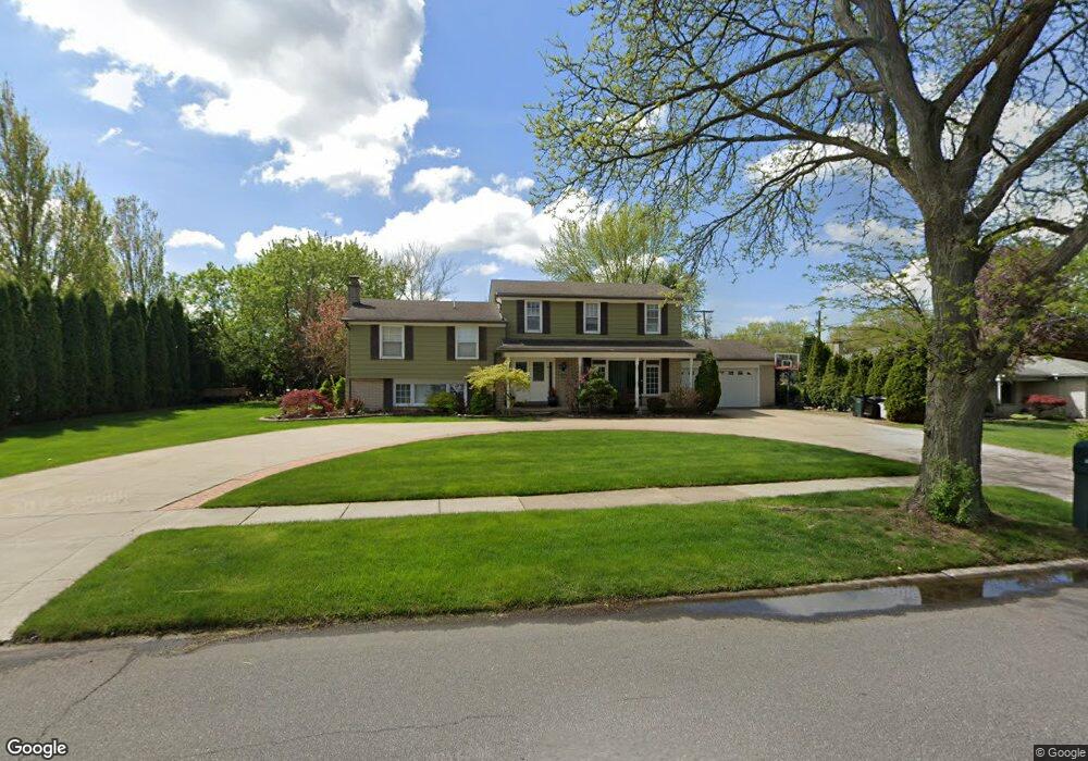 2003 Briargrove Dr, Troy, MI 48098 - photo 1