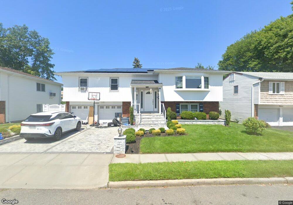 14 Broadfield Place unit A & B, Glen Cove, NY 11542 - photo 1