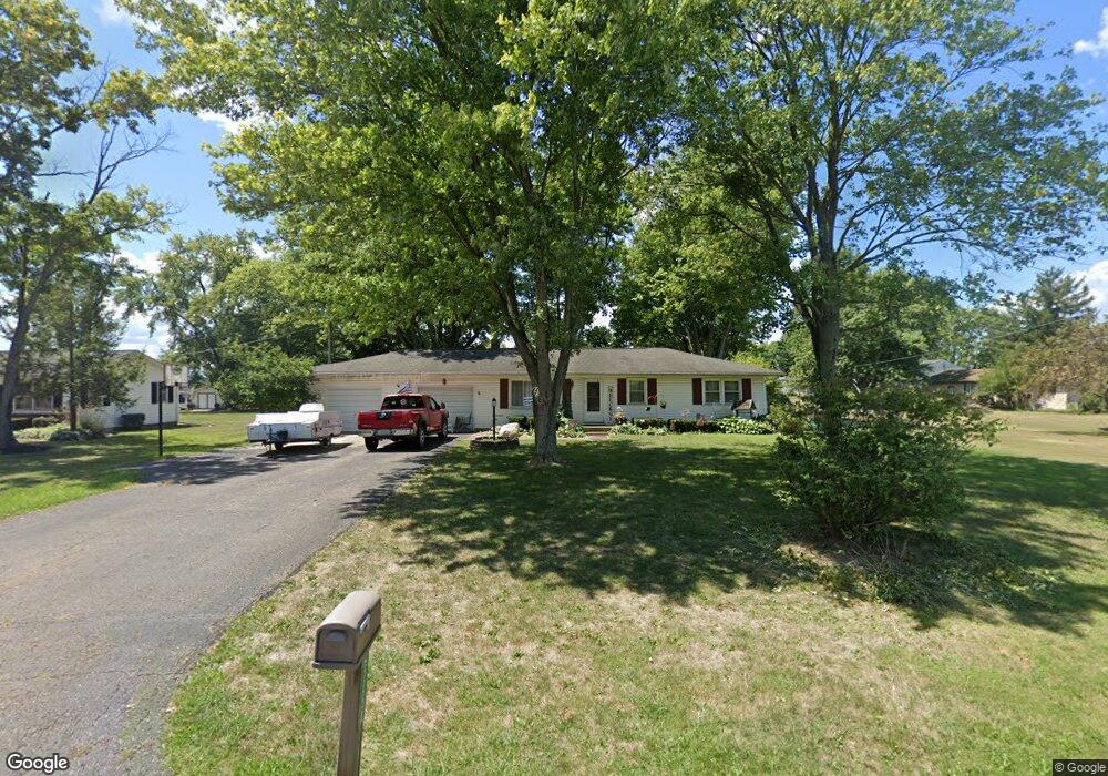 25051 Lawnfield Dr, Circleville, OH 43113 - photo 1