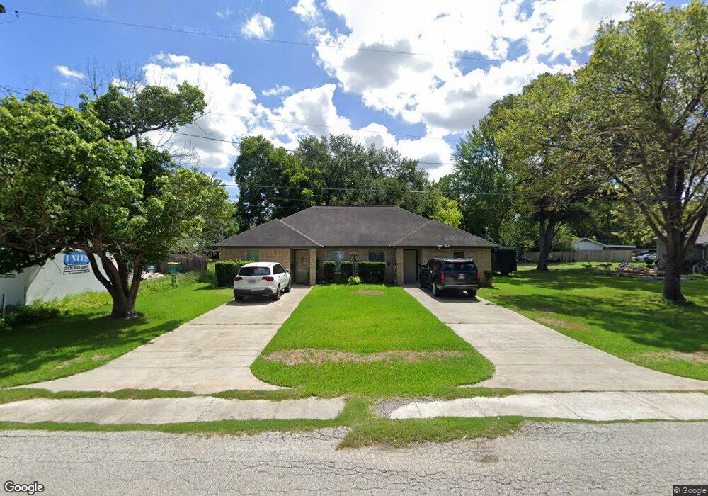 2135 Pearland Ave, Pearland, TX 77581 - photo 1