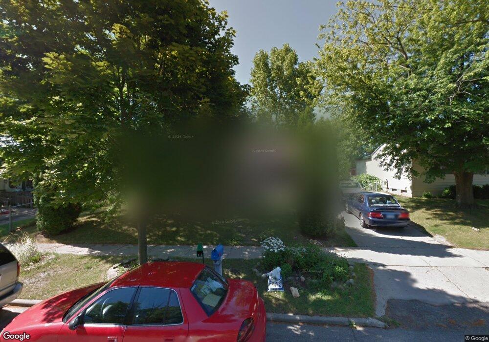 1423 Weymouth Ct, Lansing, MI 48911 - photo 1