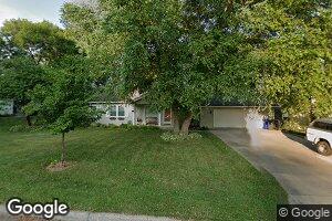 4315 Woodfield Ln NE, Cedar Rapids, IA 52402