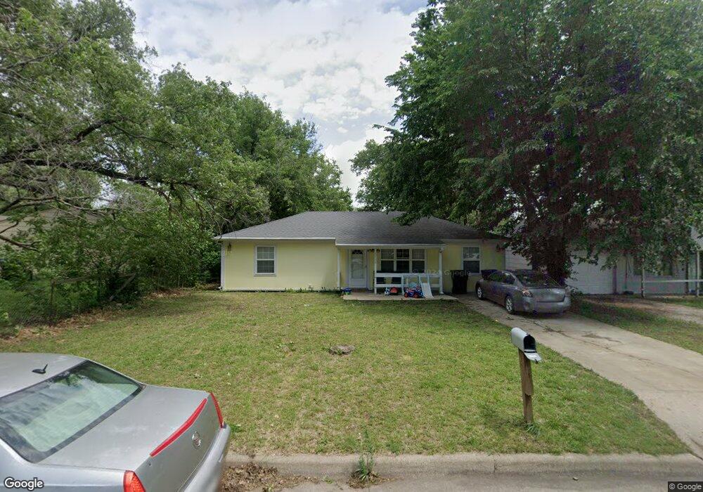 3348 SW Kirklawn Ave, Topeka, KS 66611 - photo 1